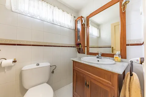 Hus till salu i Molins de Rei, Barcelona, Spanien 5 sovrum, 270 kvm. Nr. 166978 - foto 7