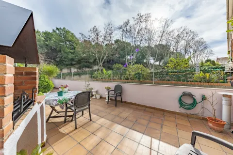 Hus till salu i Molins de Rei, Barcelona, Spanien 5 sovrum, 270 kvm. Nr. 166978 - foto 15