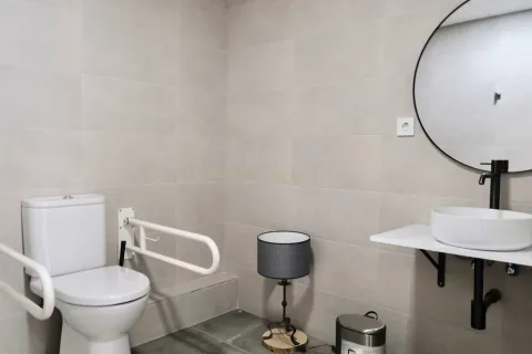 Retail store for sale in Barcelona, Spain 4 bedrooms, 120 sq.m. No. 166977 - photo 11