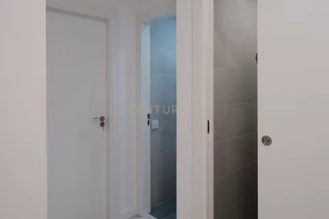 Retail store for sale in Barcelona, Spain 4 bedrooms, 120 sq.m. No. 166977 - photo 13