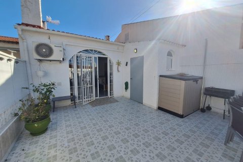 House à louer à El Limonar, Malaga, Espagne, 50 m2 No. 149403 - photo 11