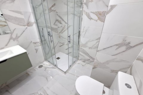 Apartment à louer à Torrevieja, Alicante, Espagne, 85 m2 No. 149401 - photo 7