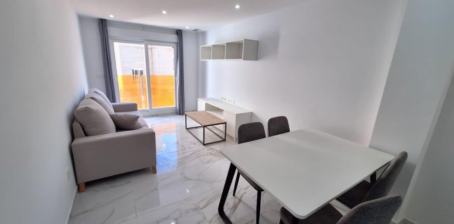 Apartment à Torrevieja, Alicante, Espagne 85 m2 No. 149401