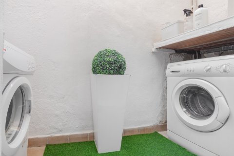 Apartment for sale in Barcelona, Spain 1 bedroom, 43 sq.m. No. 149405 - photo 26