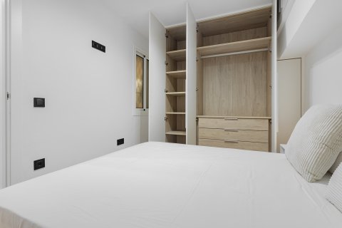 Apartment for sale in Barcelona, Spain 1 bedroom, 43 sq.m. No. 149405 - photo 16