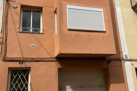 House in Lleida, Spain 3 bedrooms, 119 sq.m. No. 186090