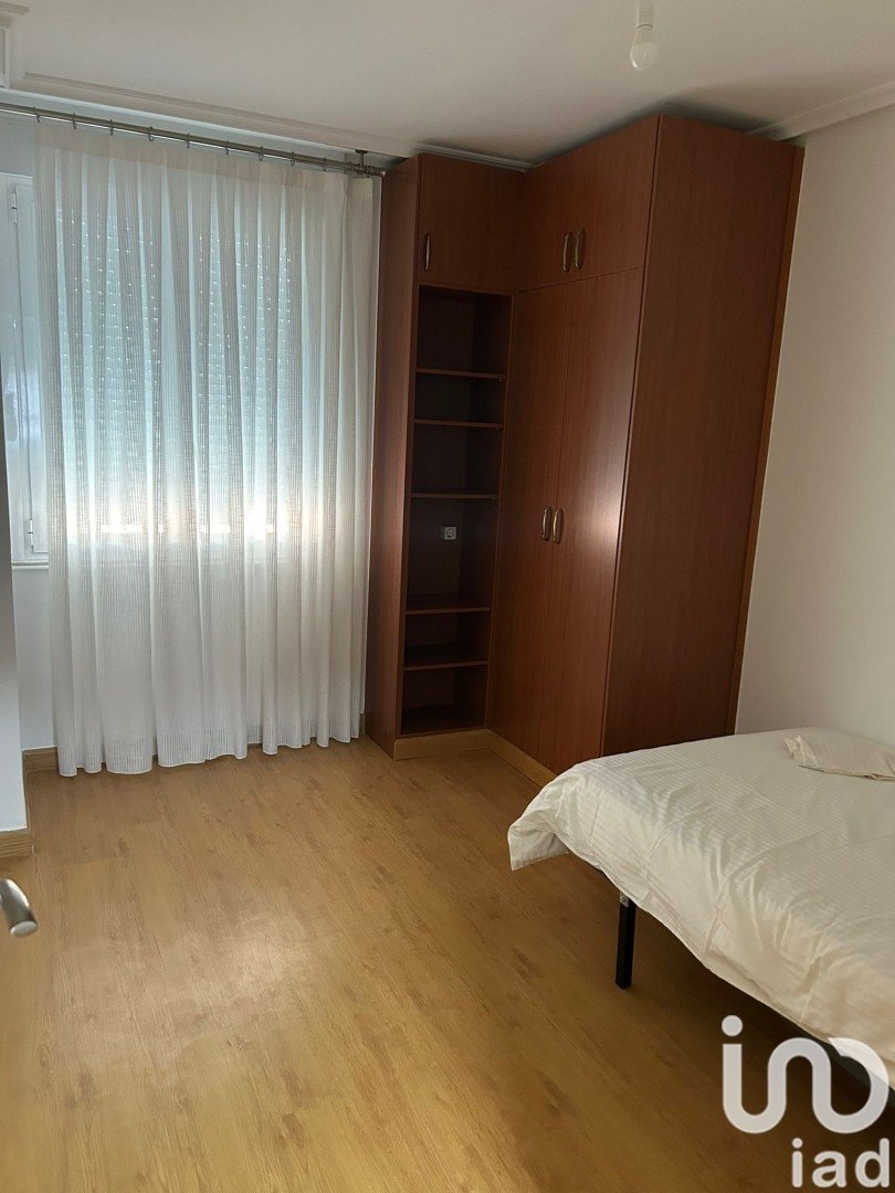 Apartment in La Baneza, Leon, Spain 4 bedrooms, 168 sq.m. No. 186091