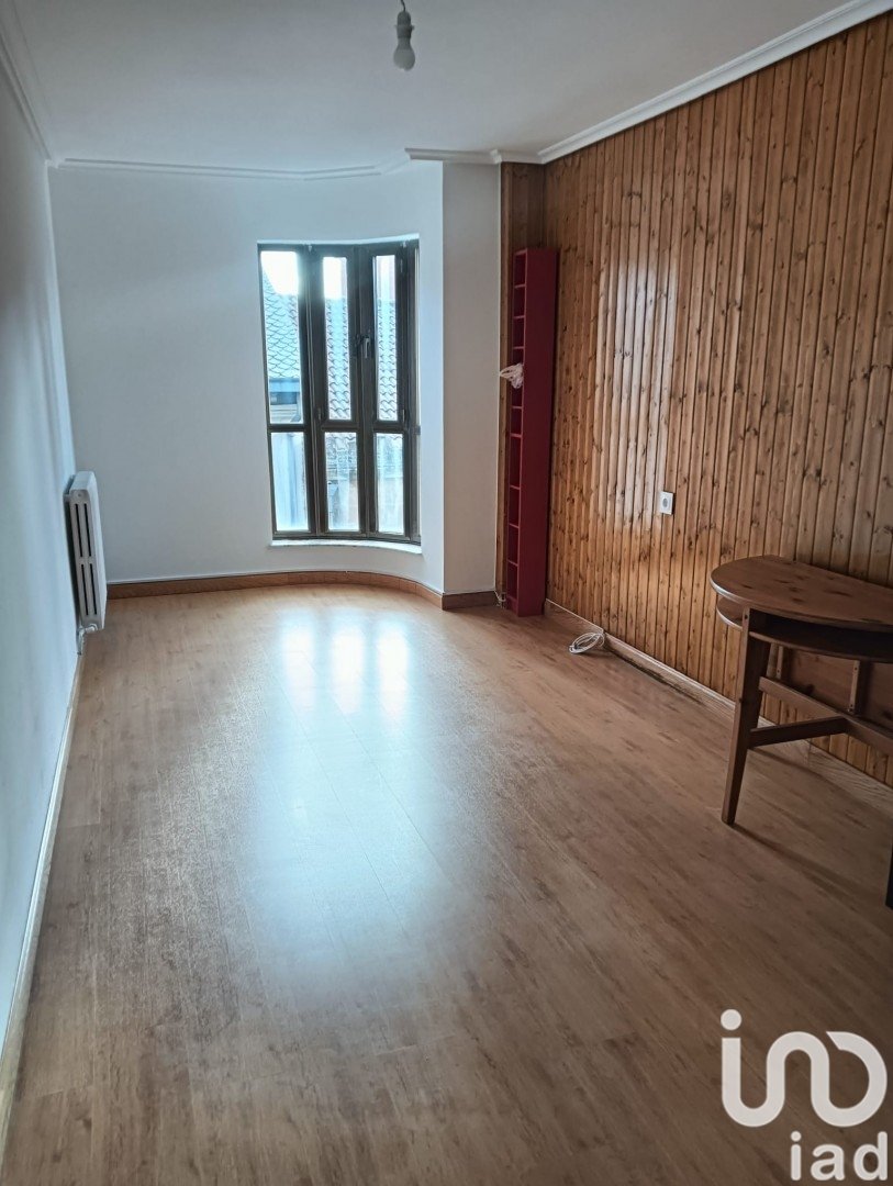 Apartment in La Baneza, Leon, Spain 4 bedrooms, 168 sq.m. No. 186091