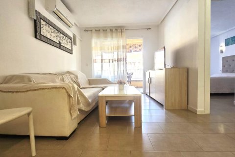 Apartamento en venta en Torrevieja, Alicante, España 3 dormitorios, 74 m2 No. 184207 - foto 17