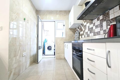 Apartamento en venta en Torrevieja, Alicante, España 3 dormitorios, 74 m2 No. 184207 - foto 11