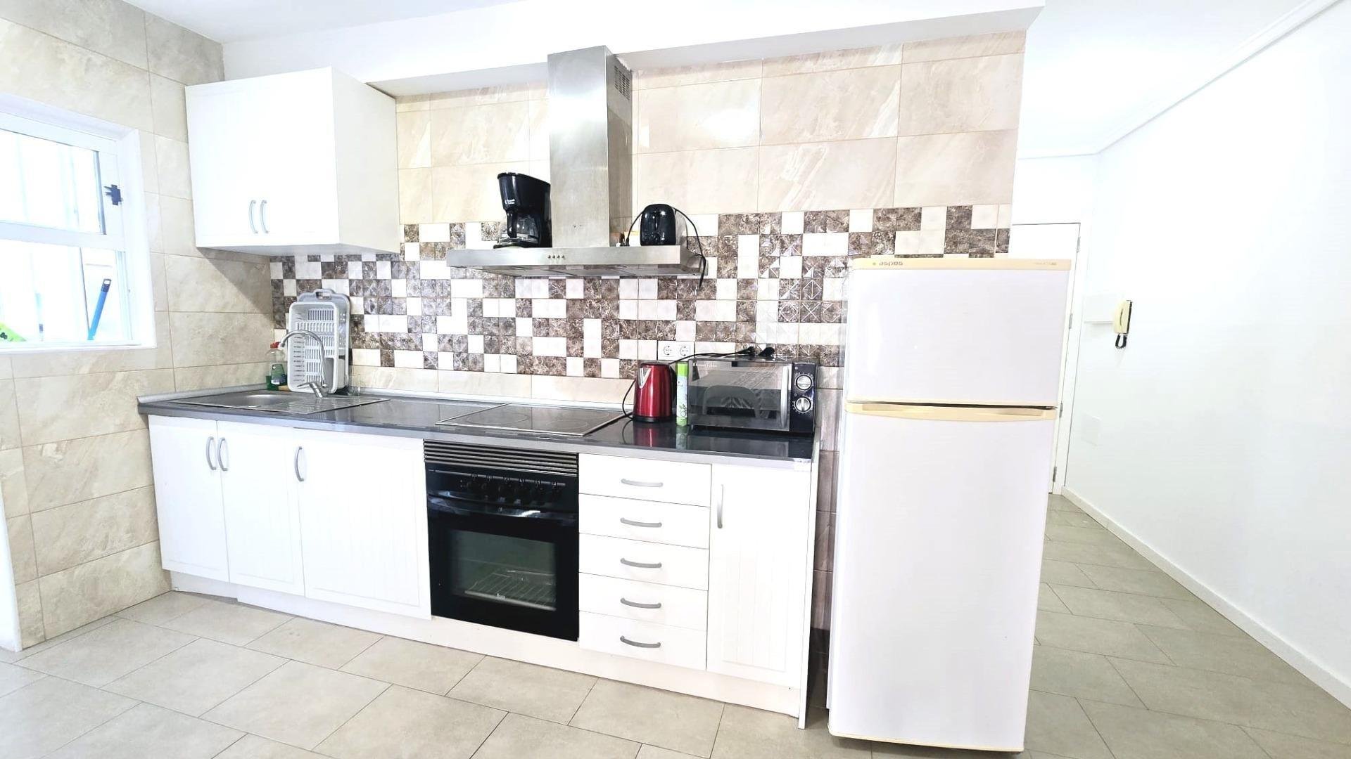 Apartamento en Torrevieja, Alicante, España 3 dormitorios, 74 m2 No. 184207