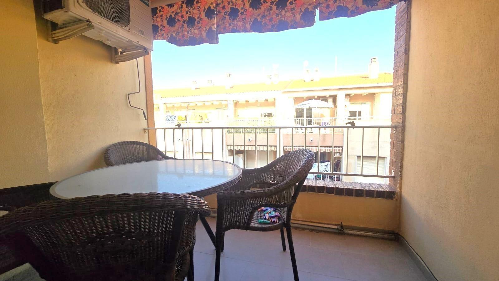 Apartamento en Torrevieja, Alicante, España 3 dormitorios, 74 m2 No. 184207