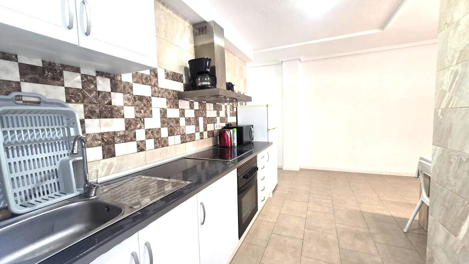 Apartamento en Torrevieja, Alicante, España 3 dormitorios, 74 m2 No. 184207