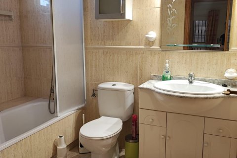 Apartment for sale in Torrevieja, Alicante, Spain 1 bedroom, 57 sq.m. No. 184208 - photo 15
