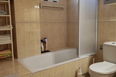 Apartment for sale in Torrevieja, Alicante, Spain 1 bedroom, 57 sq.m. No. 184208 - photo 13