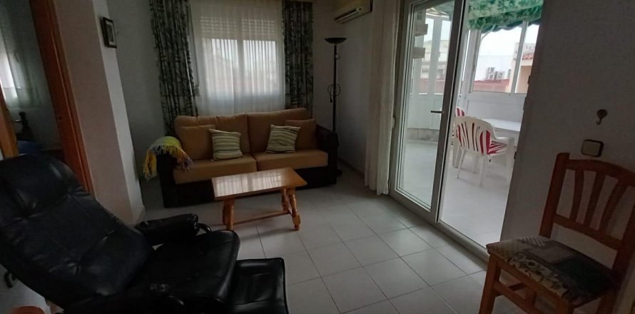 Appartamento a Torrevieja, Alicante, Spagna 2 camere da letto, 50 mq. N° 184206