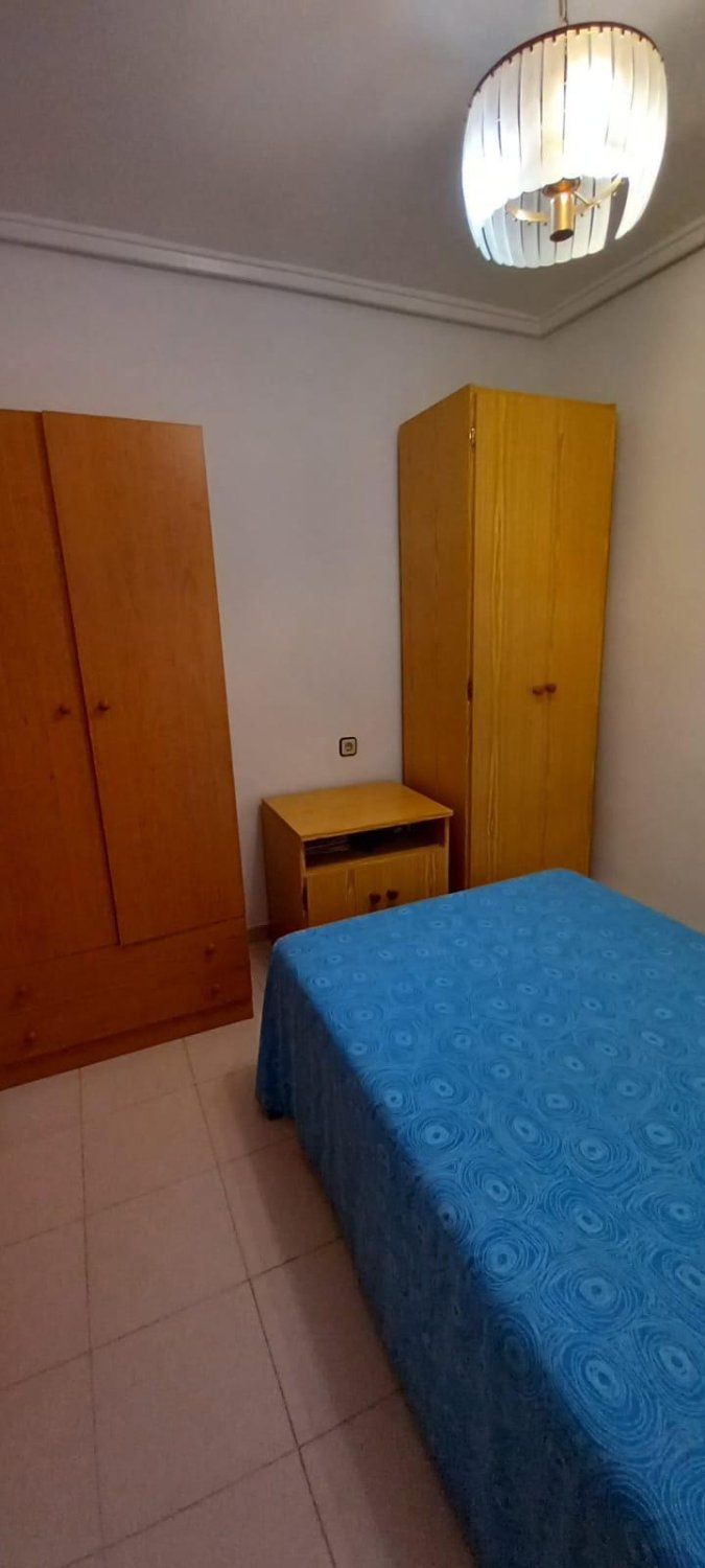 Apartment in Torrevieja, Alicante, Spain 2 bedrooms, 50 sq.m. No. 184206