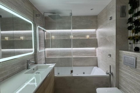 Apartament w San Juan, Alicante, Hiszpania 1 sypialnia, 94 mkw. nr 147215 – zdjęcie 13