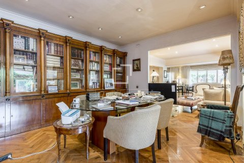 Apartament w Barcelona, Hiszpania 7 sypialni, 460 mkw. nr 150723 – zdjęcie 19