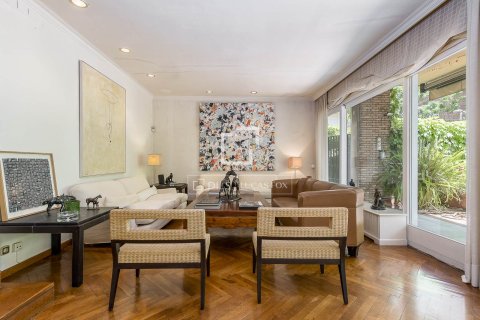 Apartament w Barcelona, Hiszpania 7 sypialni, 460 mkw. nr 150723 – zdjęcie 11
