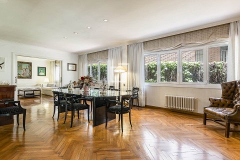 Apartament w Barcelona, Hiszpania 7 sypialni, 460 mkw. nr 150723 – zdjęcie 5