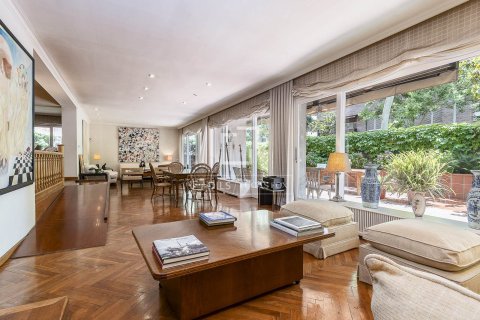 Apartment à Barcelona, Espagne 7 chambres, 460 m2 No. 150723