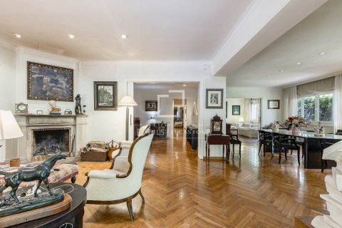 Apartament w Barcelona, Hiszpania 7 sypialni, 460 mkw. nr 150723 – zdjęcie 10