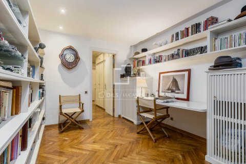 Apartament w Barcelona, Hiszpania 7 sypialni, 460 mkw. nr 150723 – zdjęcie 30