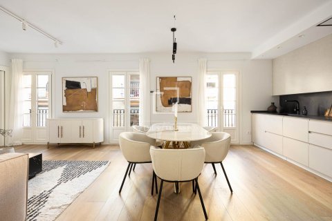 Wohnung zum Verkauf in Barcelona, Spanien 3 Schlafzimmer, 108 m2 Nr. 150725 - Foto 3