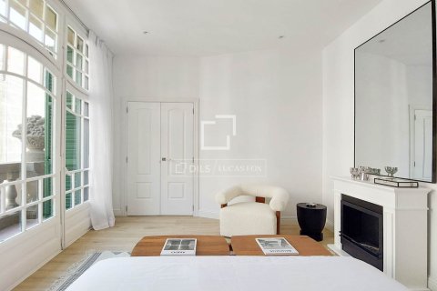 Apartamento en Barcelona, España 3 dormitorios, 126 m2 No. 150721