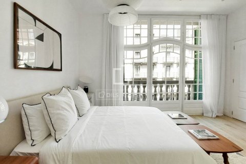 Apartamento en venta en Barcelona, España 3 dormitorios, 126 m2 No. 150721 - foto 7