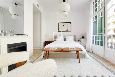 Apartamento en venta en Barcelona, España 3 dormitorios, 126 m2 No. 150721 - foto 11