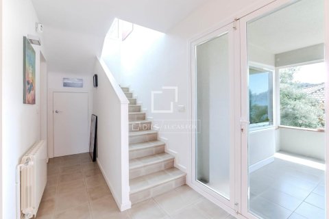 Villa for sale in Sitges, Barcelona, Spain 7 bedrooms, 278 sq.m. No. 150724 - photo 13