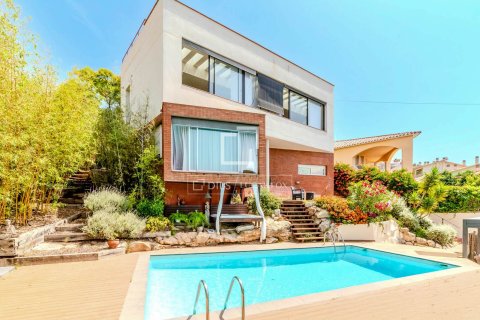 Villa i Sitges, Barcelona, Spanien 7 sovrum, 278 kvm. Nr. 150724