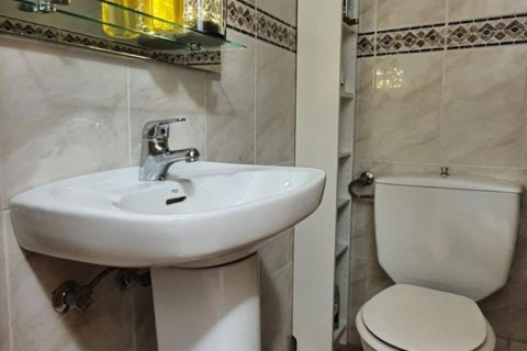 Lägenhet till salu Torrevieja, Alicante, Spanien 3 sovrum, 100 kvm. Nr. 139331 - foto 18