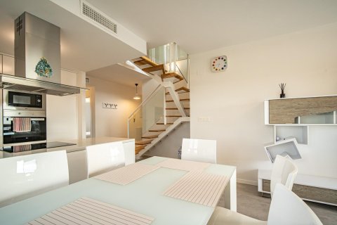 Kattohuoneisto myytävänä Dehesa De Campoamor, Alicante, Espanja, 2 makuuhuonetta, 89 m2 No. 166002 - kuva 4