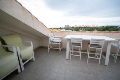 Kattohuoneisto myytävänä Dehesa De Campoamor, Alicante, Espanja, 2 makuuhuonetta, 89 m2 No. 166002 - kuva 9