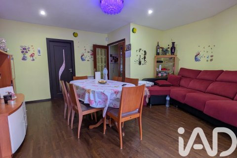 Apartamento en venta en Sallent, Barcelona, España 3 dormitorios, 95 m2 No. 185413 - foto 2