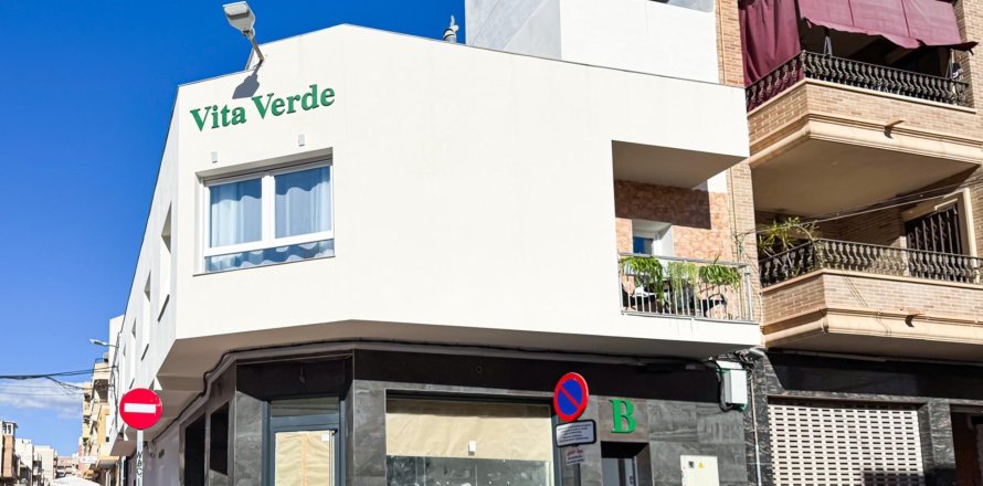 Hotel in Torrevieja, Alicante, Spanien 12 Schlafzimmer, 350 m2 Nr. 190575