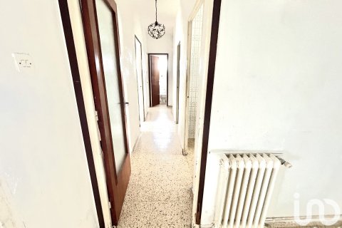 Apartament w Sabadell, Barcelona, Hiszpania 4 sypialnie, 110 mkw. nr 153598 – zdjęcie 12