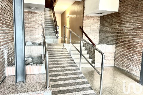 Apartament w Sabadell, Barcelona, Hiszpania 4 sypialnie, 110 mkw. nr 153598 – zdjęcie 30