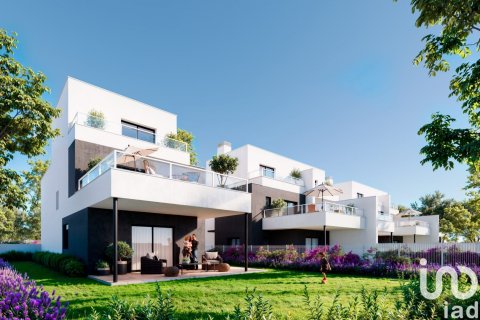 Продажа дома в Камбрильс, Таррагона, Испания 4 спальни, 231м2 №153601 - фото 2