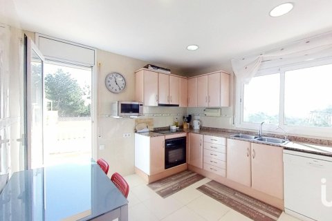 Māja pārdošanā La Bisbal Del Penedes, Tarragona, Spānijā 4 istabas, 238 m2 Nr. 153602 - attēls 7