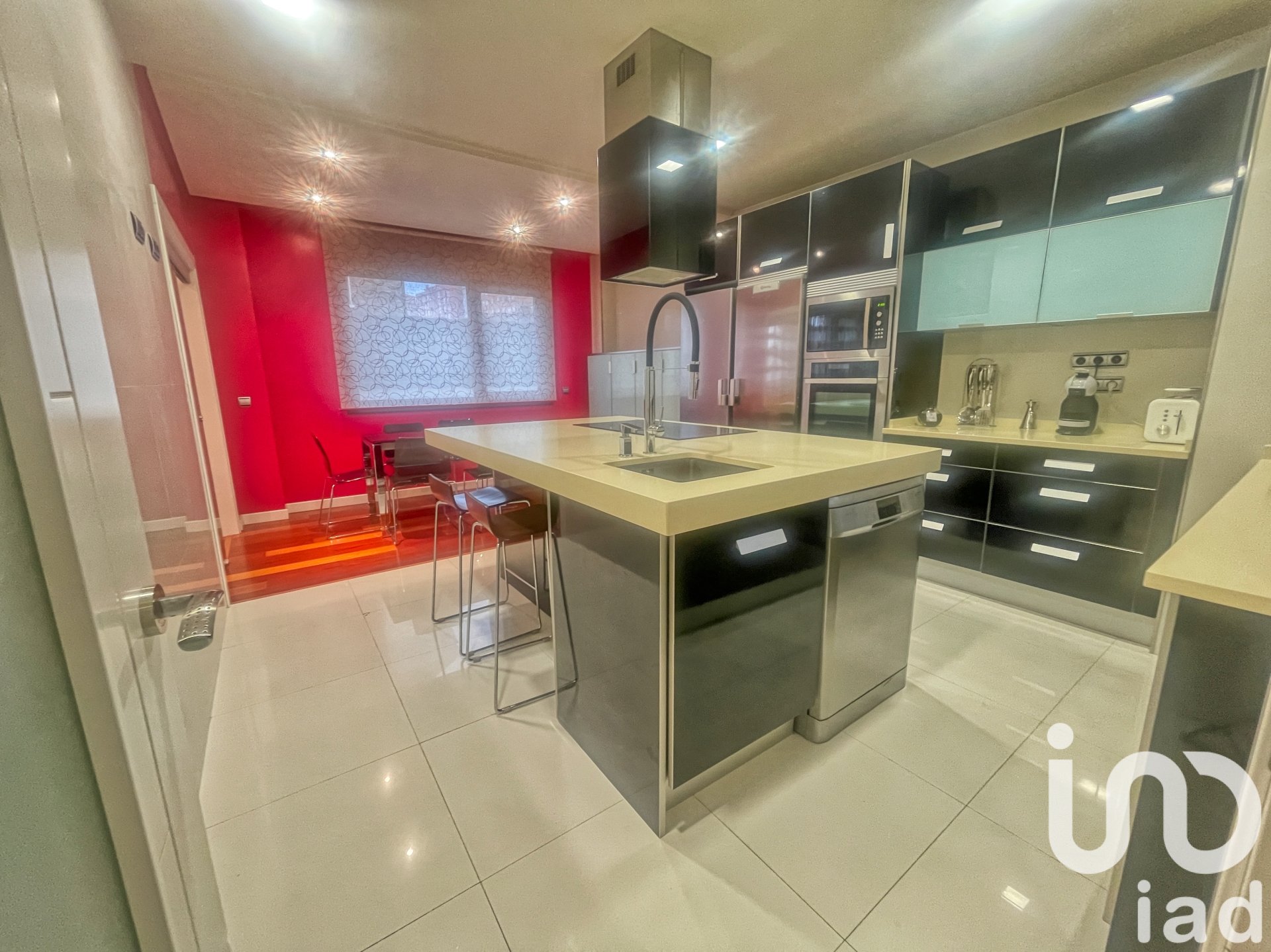 Apartment in Aviles, Asturias, Spain 4 bedrooms, 550 sq.m. No. 153600