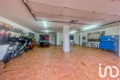 Lägenhet till salu i Aviles, Asturias, Spanien 4 sovrum, 550 kvm. Nr. 153600 - foto 27