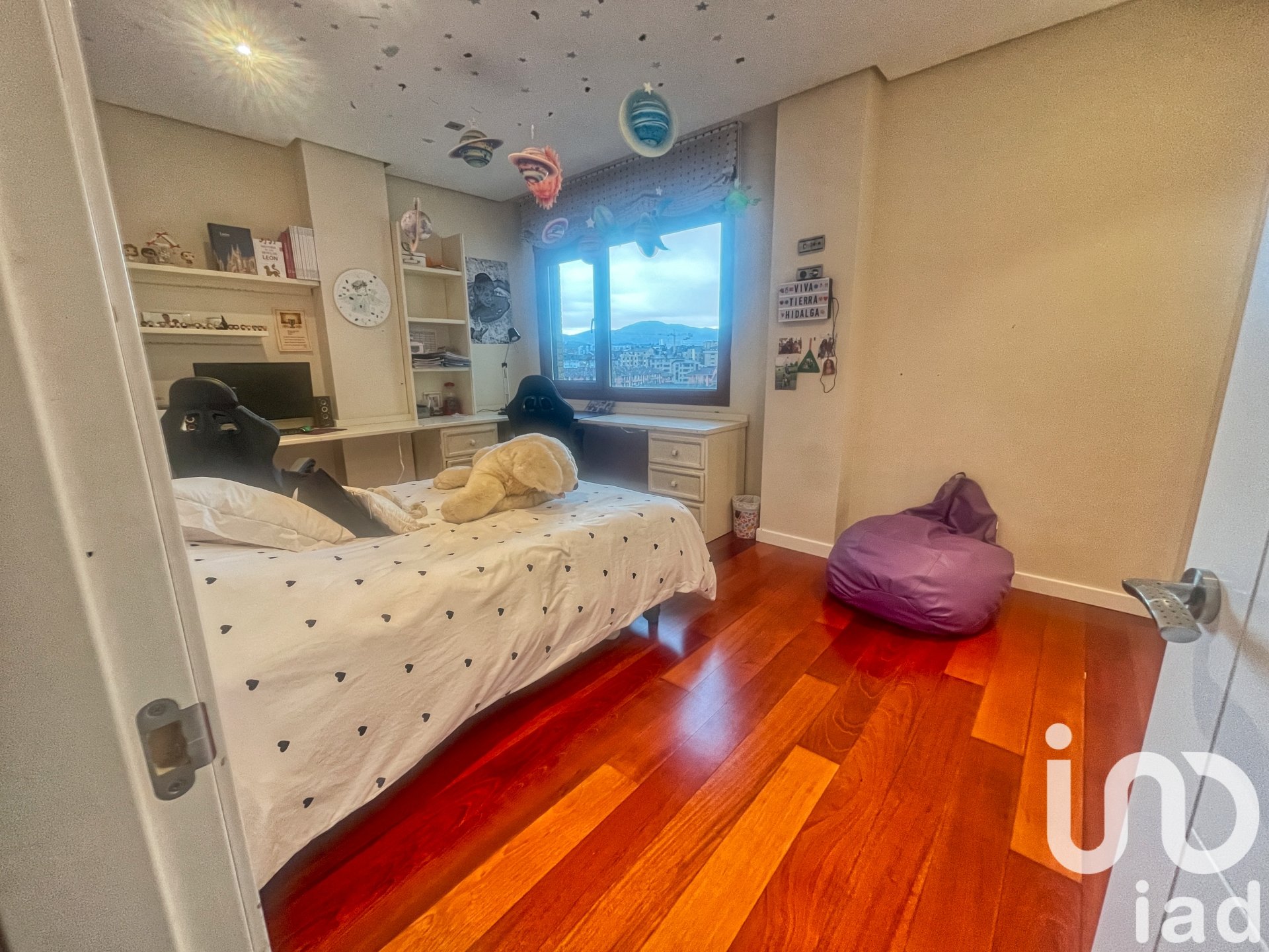 Apartment in Aviles, Asturias, Spain 4 bedrooms, 550 sq.m. No. 153600