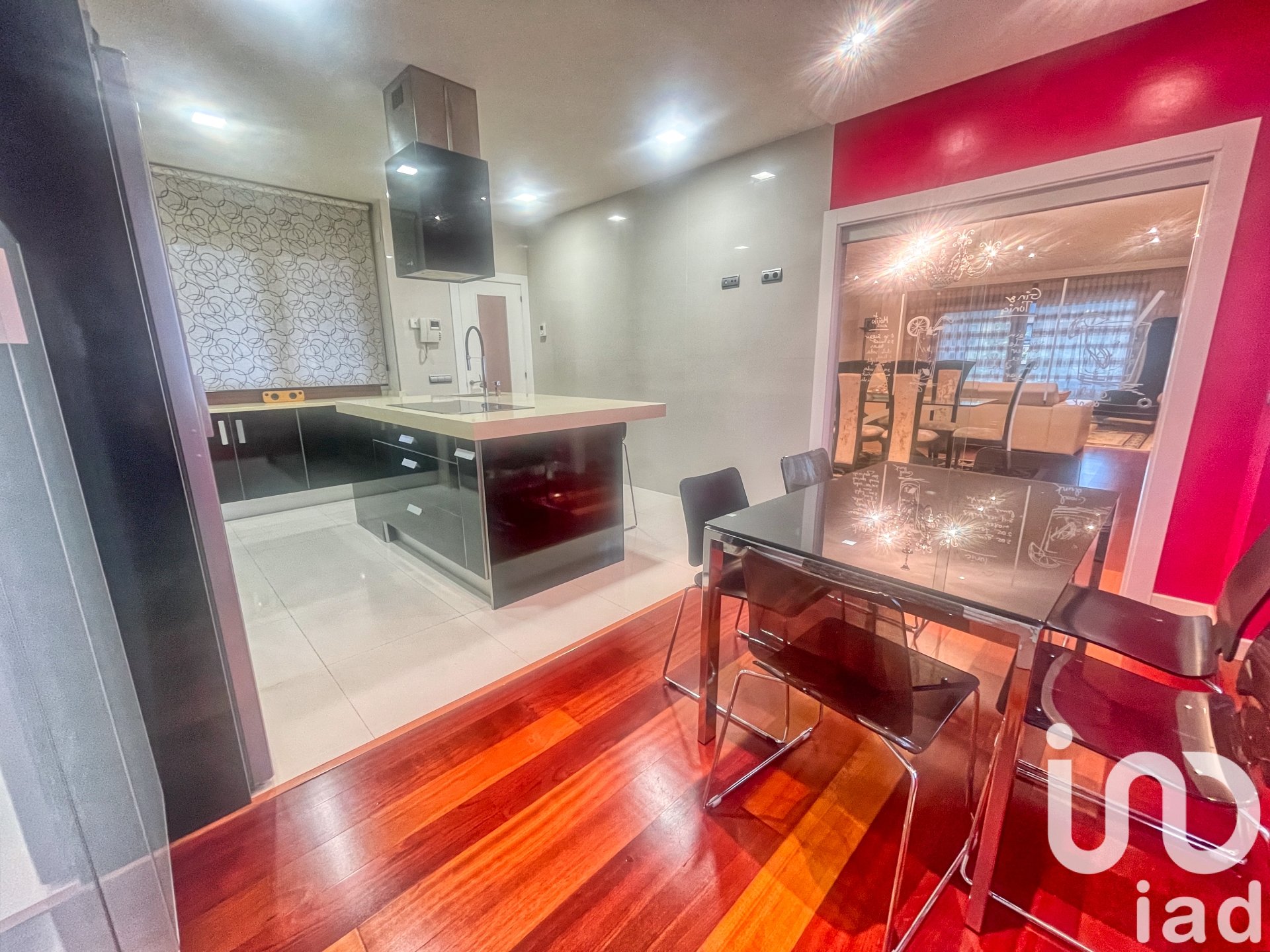 Apartment in Aviles, Asturias, Spain 4 bedrooms, 550 sq.m. No. 153600