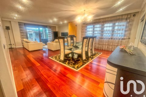 Lägenhet till salu i Aviles, Asturias, Spanien 4 sovrum, 550 kvm. Nr. 153600 - foto 5