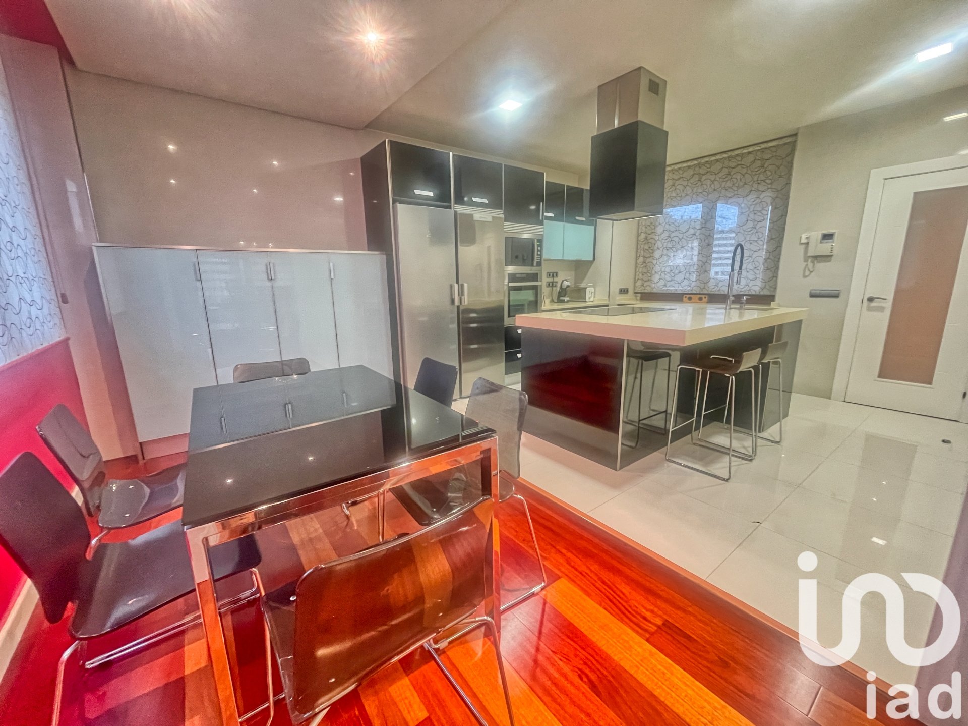Apartment in Aviles, Asturias, Spain 4 bedrooms, 550 sq.m. No. 153600