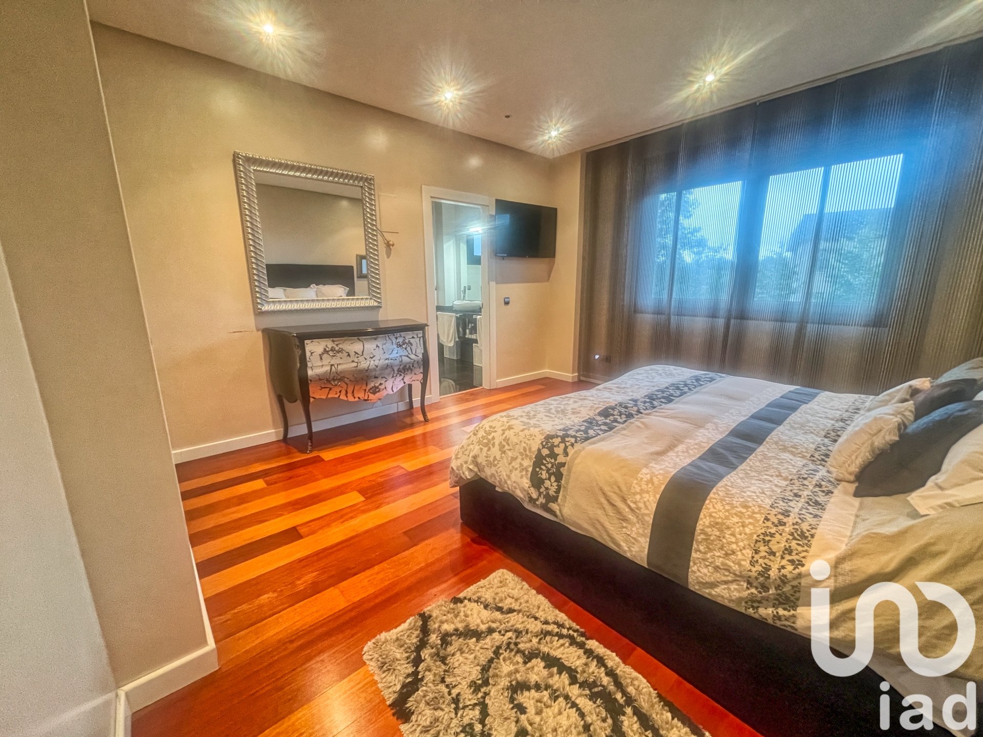 Apartment in Aviles, Asturias, Spain 4 bedrooms, 550 sq.m. No. 153600